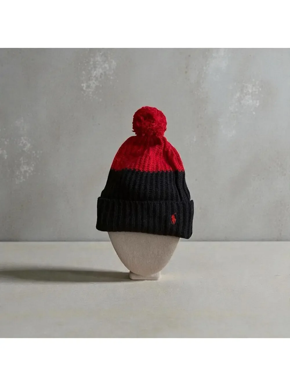 Polo Ralph Lauren Navy and Red knit beanie hat w pom pom and logo. NWOT